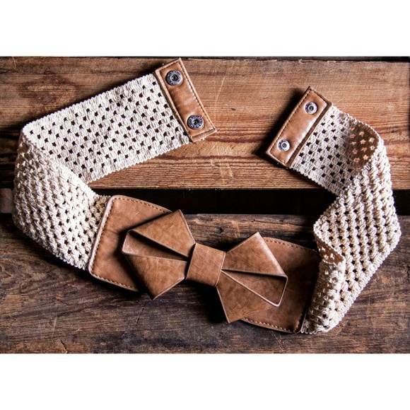 Accessories - NWOT Crochet & Vegan Leather Bow Belt